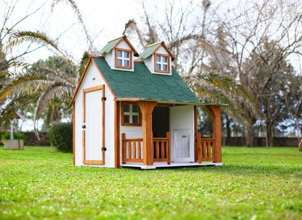 Ultra-Luxury Wooden dog hut (home)