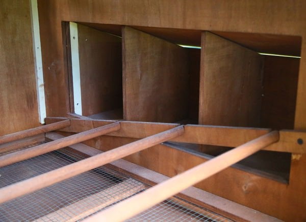 Ahşap Tavuk Kümesi