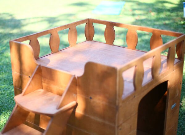 “MANDU” Ahşap Dublex Köpek Kulübesi (teraslı)