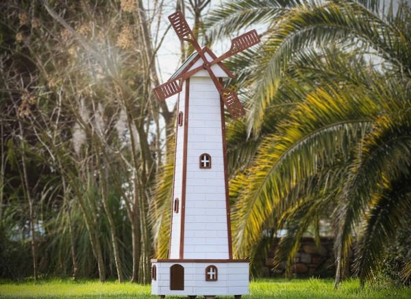 Ahşap Yel Değirmenli Kedi Evi