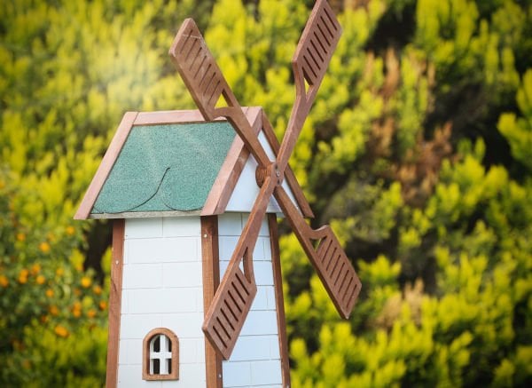 Ahşap Yel Değirmenli Kedi Evi