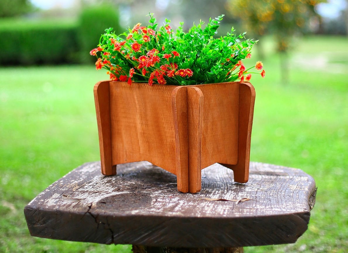 “MANDU” Ahşap Balkon Saksı (çiçeklik)