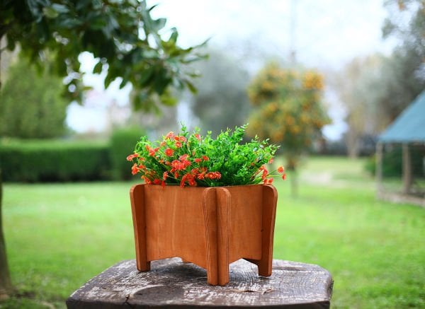 “MANDU” Ahşap Balkon Saksı (çiçeklik)