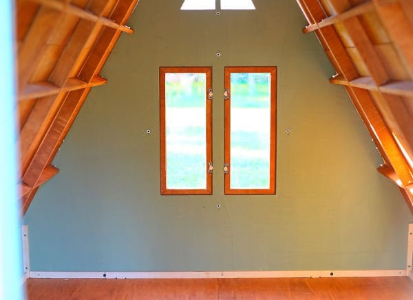 MANDU Ahşap Üçgen Çocuk Oyun Evi ( Aframe Playhouse)