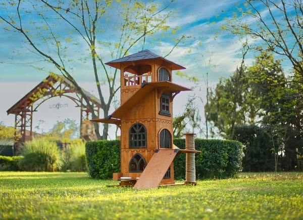 “MANDU” Ahşap 4 Katlı Teraslı Kedi Evi (Tırmalama + Mama Kaplı)