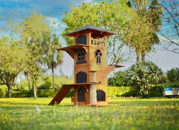 “MANDU” Ahşap 4 Katlı Teraslı Kedi Evi (Tırmalama + Mama Kaplı)