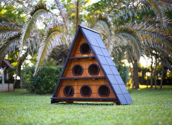 ''MANDU” Ahşap Üçgen Kedi Evi (Büyük Boy)